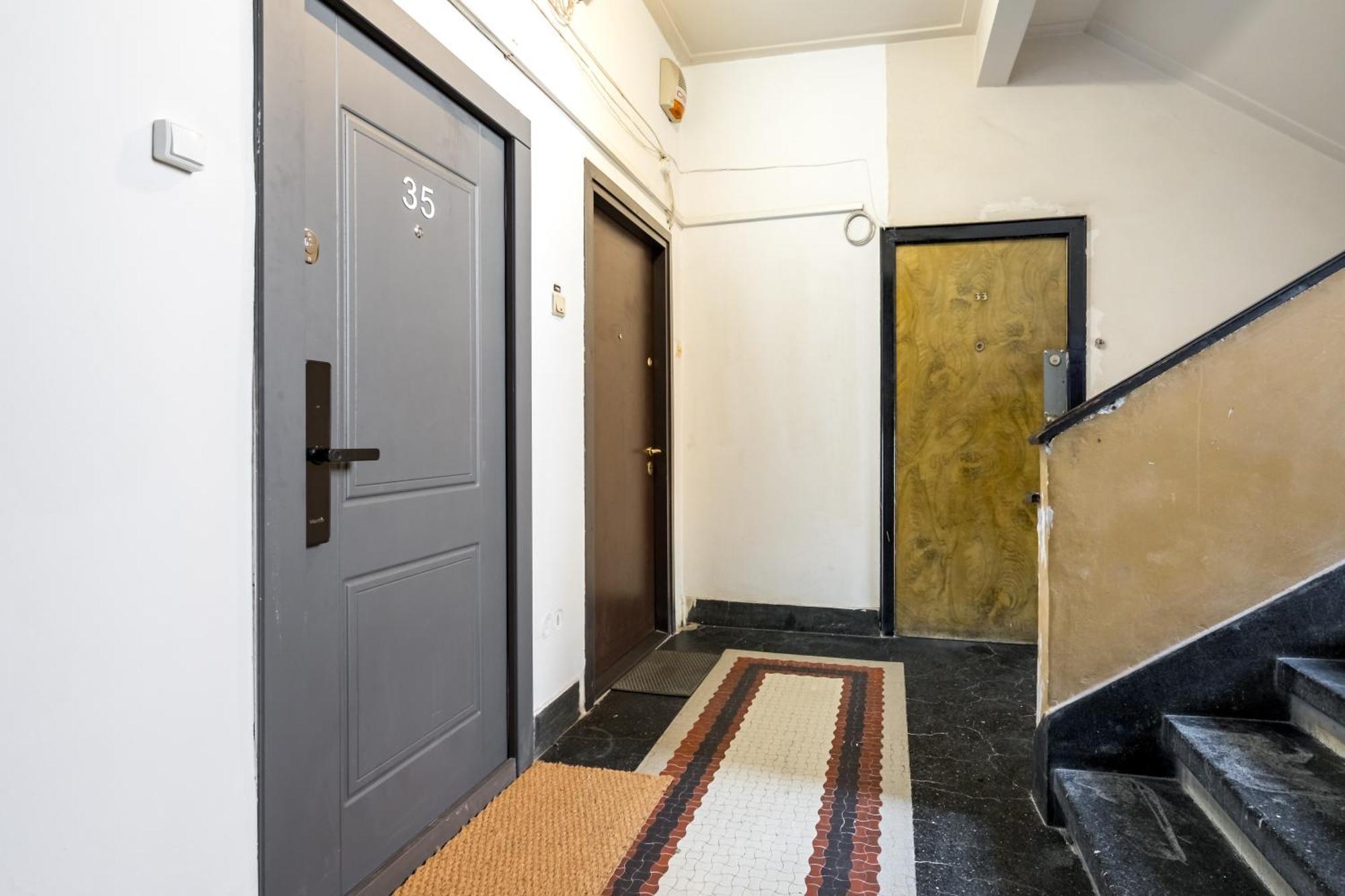 Urban Dream Studio With City Views & Comfort Bukarest Eksteriør billede